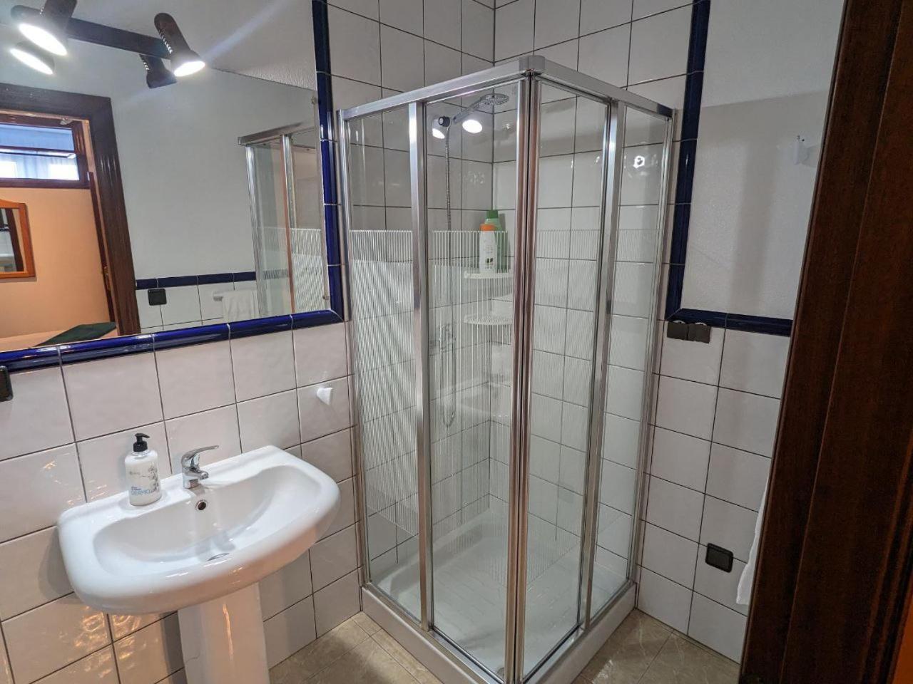 ホテル Vivienda Turistica Vacacional Maricarmen Arou エクステリア 写真